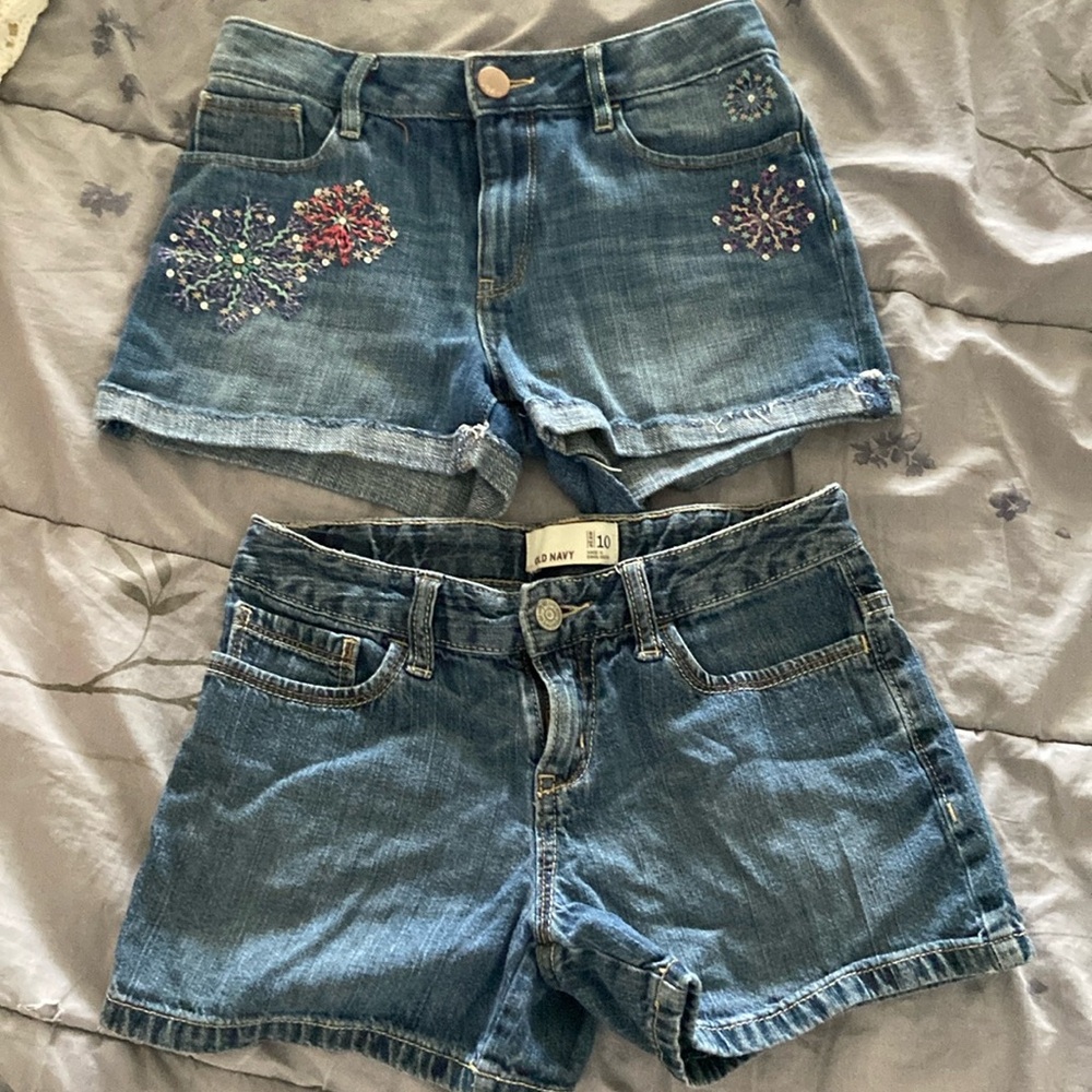 2 pairs of jean shorts (Gap + Old Navy)